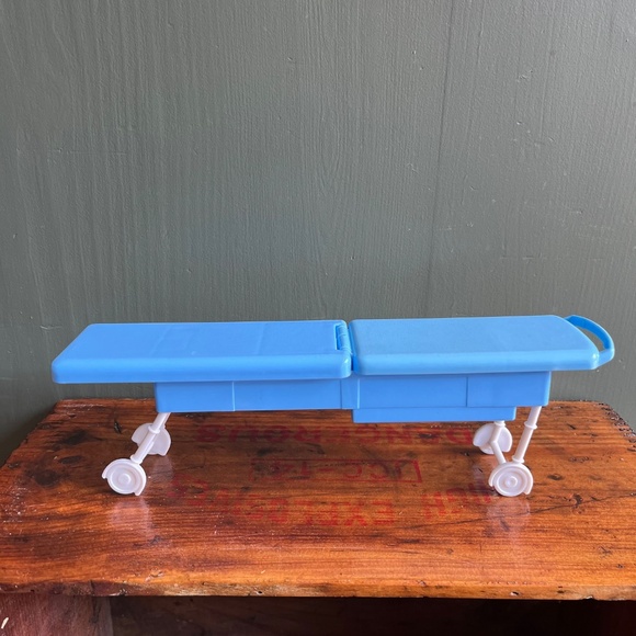 Barbie Gurney / Stretcher / Esthetics Bed Furniture - Picture 4 of 5